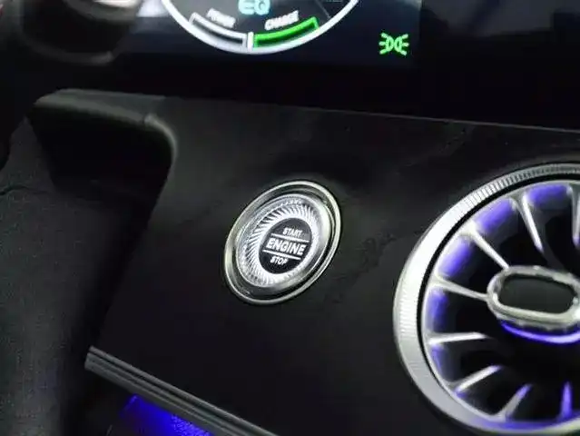 Mercedes Benz E53 AMG start button